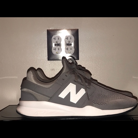 men's 247 v2 casual sneakers